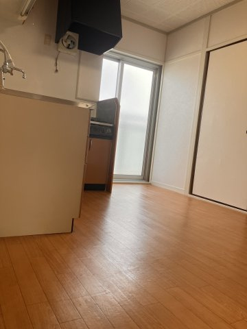 神戸市東灘区渦森台２丁目の賃貸マンションの居間・リビング