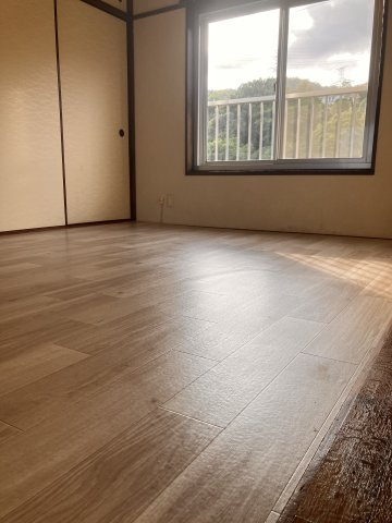 神戸市東灘区渦森台２丁目の賃貸マンションの居間・リビング