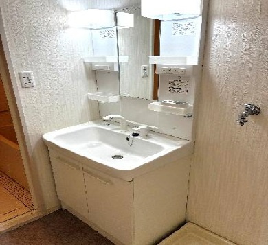 芦屋市業平町の賃貸マンションの洗面所