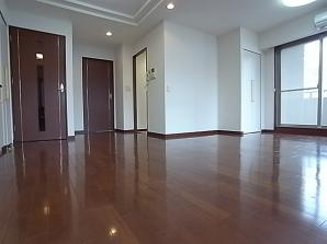 神戸市中央区中山手通３丁目の賃貸マンションの居間・リビング