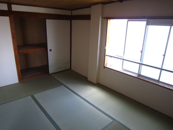 フラワー芦屋の居間・リビング
