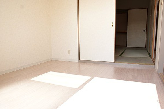 神戸市東灘区本山中町２丁目の賃貸マンションの和室