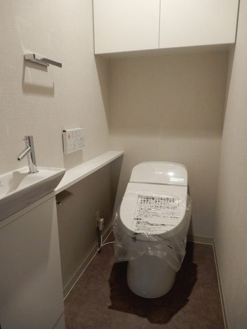 神戸市中央区割塚通１丁目の賃貸マンションのトイレ