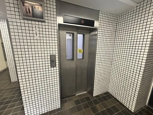 カサベラ岡本のエントランス