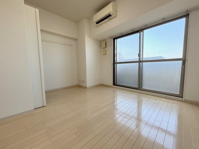 アーバネス淀川の洋室