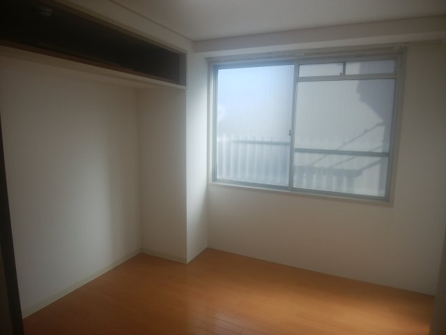 大阪市淀川区東三国４丁目の店舗事務所