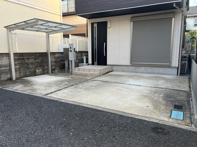 荻窪戸建の駐車場|カースペースがあります
