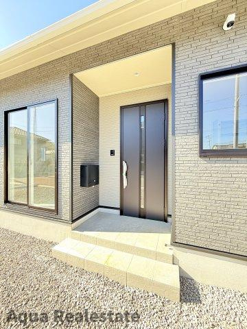 丸亀市土器町西１丁目の新築一戸建の独立洗面台|独立洗面台、朝の身支度には欠かせません　※画像は同仕様の施工事例です