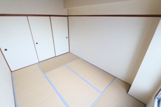 クローバージャパンビルの和室