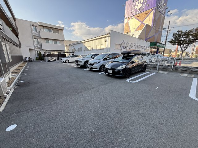 エステート武庫之荘の駐車場