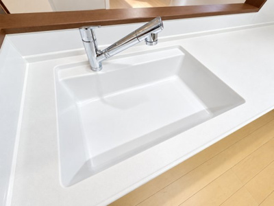 【キッチン】 | ◆南区堀之内町2丁目　中古戸建◆ | ◆広々したキッチンシンク。洗い物が多い時にも快適にご利用いただけます。