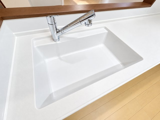 【キッチン】 | ◆南区堀之内町2丁目　中古戸建◆ | ◆広々したキッチンシンク。洗い物が多い時にも快適にご利用いただけます。