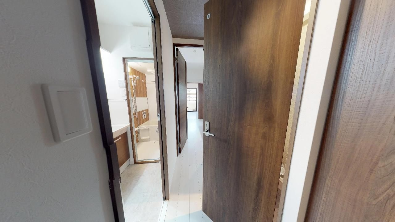 THE SQUARE・Platinum Residenceの玄関