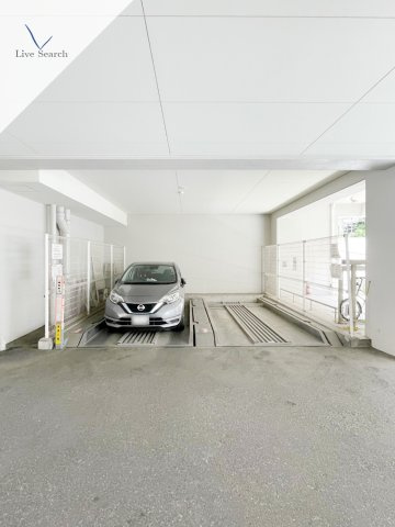 グランフォーレ平尾の駐車場