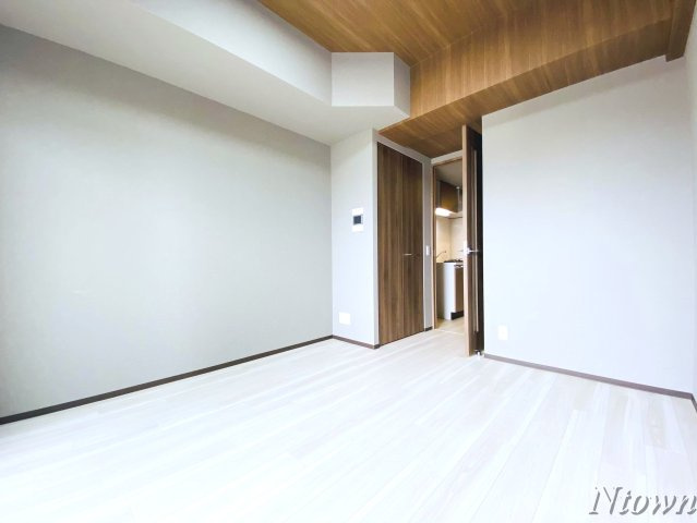 【居間・リビング】 | メイクスWアート今池Ⅲ | こちらの居間で趣味の時間をお楽しみください