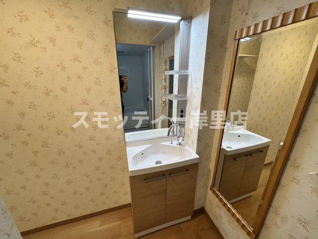 SHINICHIビルの独立洗面台
