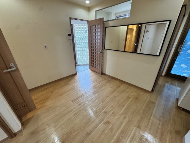 SHINICHIビルの内装