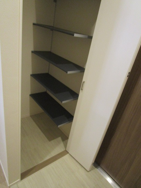ソレイユの収納|別部屋反転タイプ