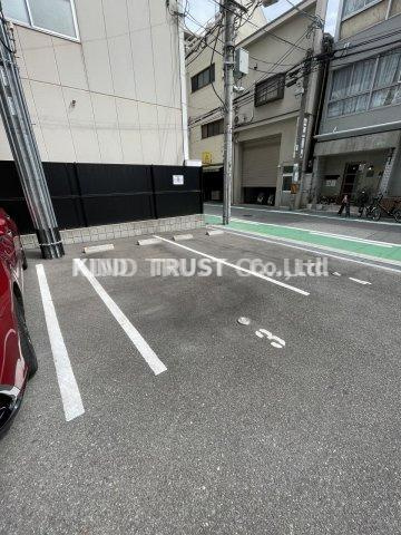 プレサンス梅田東クォーレの駐車場|駐車場に車を止められます