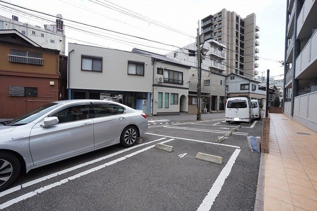 グレンドーラの駐車場