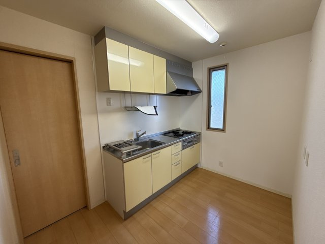 加古川市加古川町溝之口のハイツのキッチン
