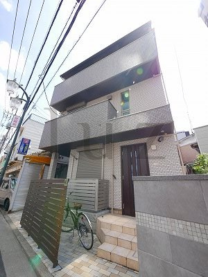 アヴェニュー花月の外観