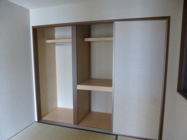 シャーメゾンアイＡ棟の収納