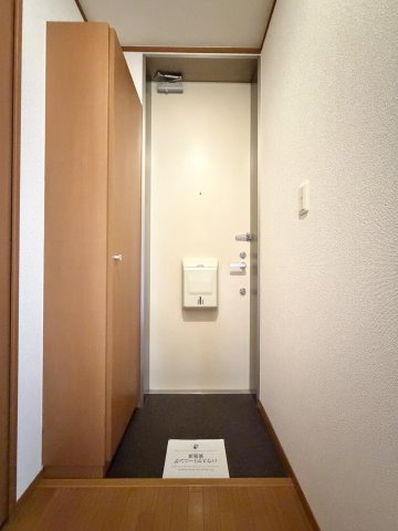 メゾン北杭瀬の玄関