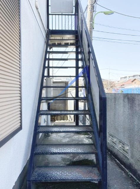 スミレハイツＢのその他共用部分|共用階段です。