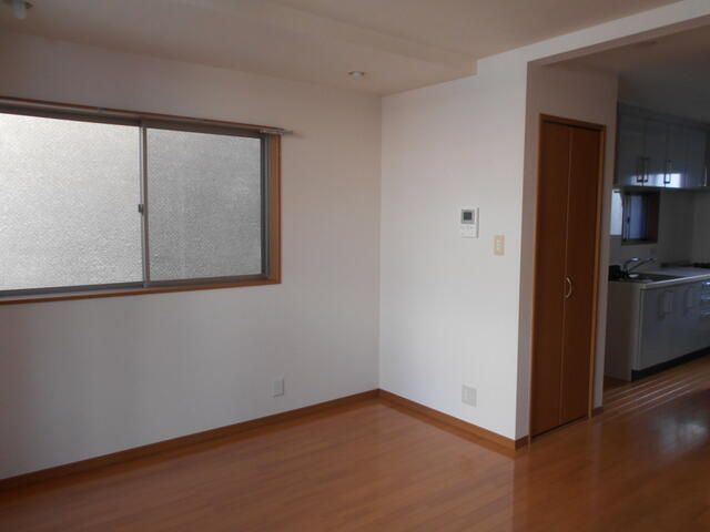 下馬１丁目戸建ての洋室|使い勝手のいい洋室です