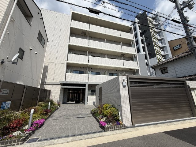 レリーフ南塚口の外観