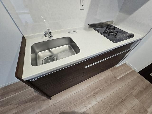 ウェルスクエア三軒茶屋Ⅴのキッチン|コンパクトなキッチンで掃除もラクラク