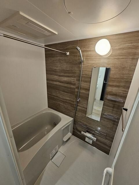 ウェルスクエア三軒茶屋Ⅴの浴室|お風呂で日々の疲れを落としましょう