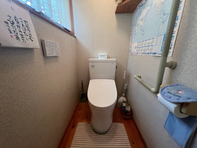 佐伯市米水津大字浦代浦　８DKのトイレ