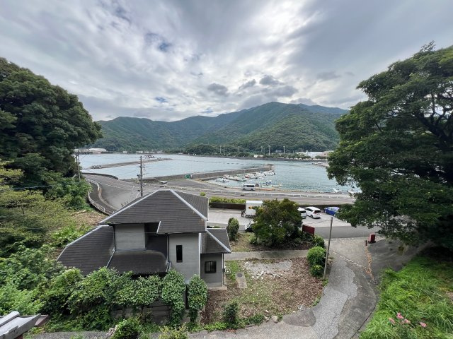 佐伯市米水津大字浦代浦　８DKの展望
