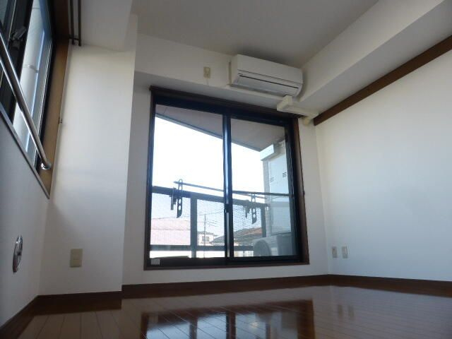イーストウィンド本町の寝室