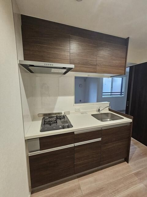 ウェルスクエア三軒茶屋Ⅴのキッチン|コンパクトなキッチンで掃除もラクラク