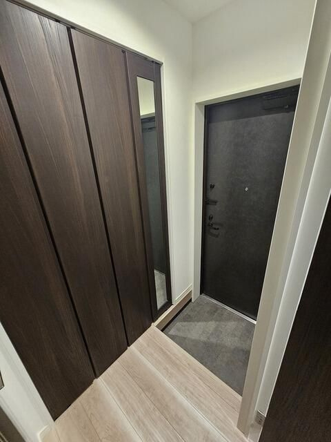 ウェルスクエア三軒茶屋Ⅴの玄関|落ち着いた玄関です