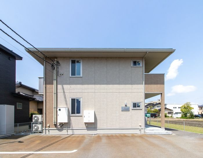 ルミネス大坪の外観