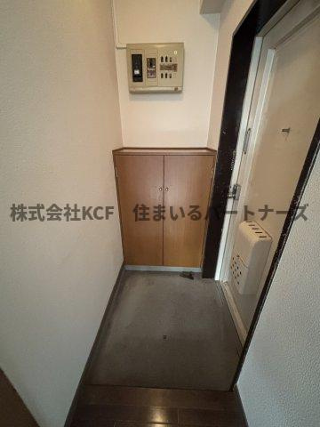 井上ハイムA棟の玄関