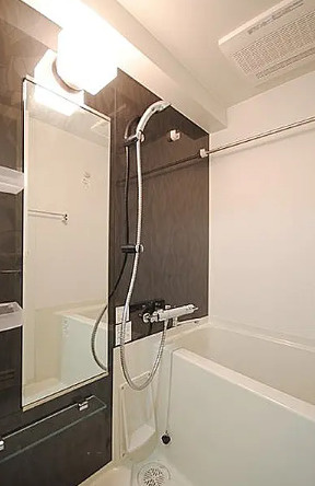 PREMIUM CUBE 大森本町の浴室