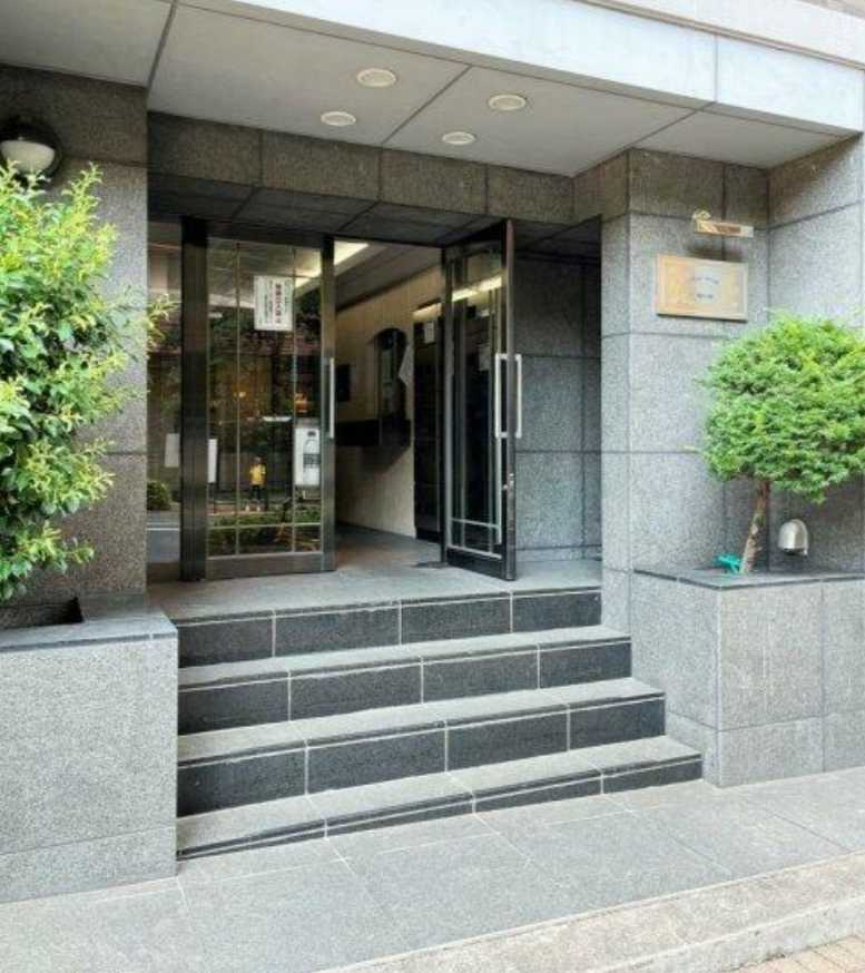 ロイヤルアメニティー池尻大橋　高層階　分譲賃貸　オートロックのエントランス