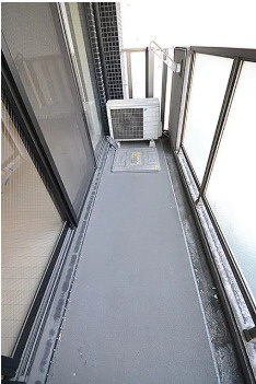 千代田区岩本町２丁目の賃貸マンションのバルコニー