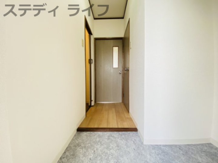 大垣市坂下町　バンクスの玄関|こちらは例として205号室の室内写真になります。