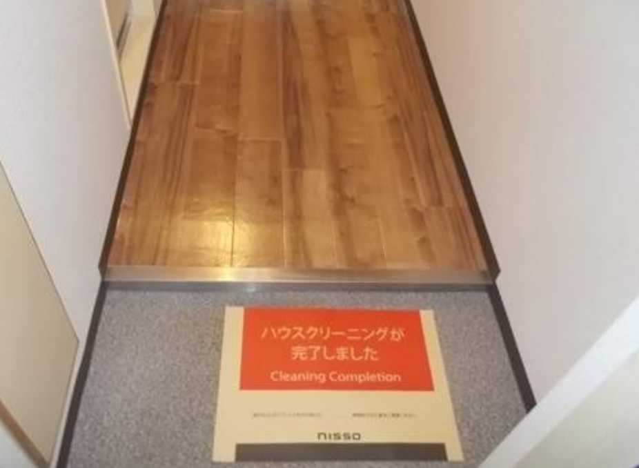 レジダンス・イン・三軒茶屋　分譲賃貸　オートロック　コインランドリーの玄関