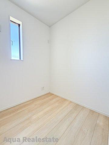丸亀市土器町東４丁目の新築一戸建の収納|収納としても使用できるテレワークルーム付き　※画像は同仕様の施工事例です