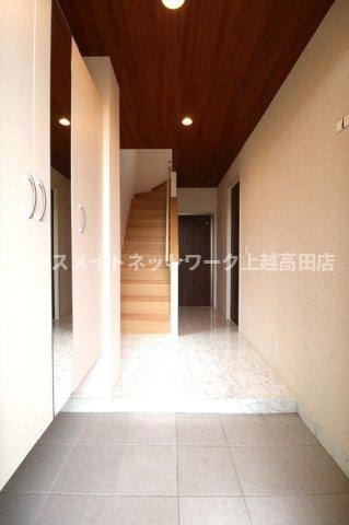 ボルドーの玄関|玄関