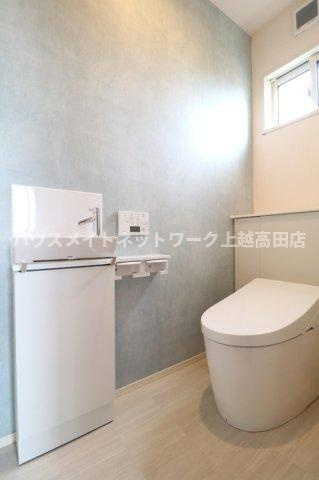 ボルドーのトイレ|温水洗浄暖房便座