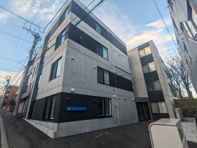 メニーズコート南郷１３ｓｔ