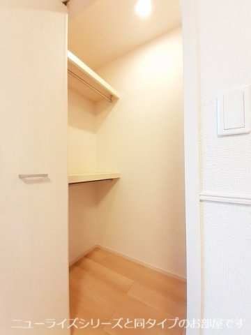 鳥羽町アパートの収納